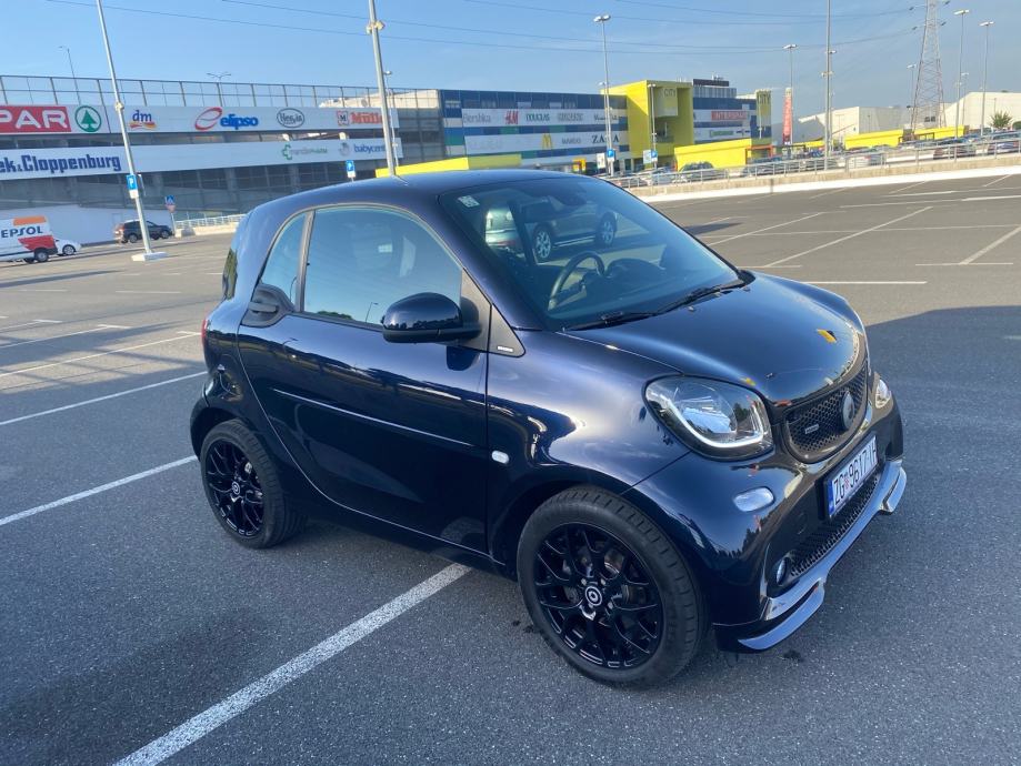 SMART FORTWO BRABUS 109KS PANO NAVI KAMERA JBL DISTRONIK F1 15000km!