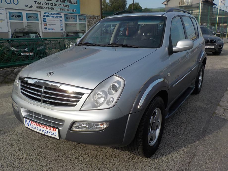 Ssangyong rexton 2006 года