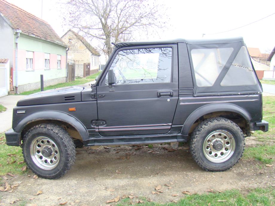 Suzuki samurai sj413