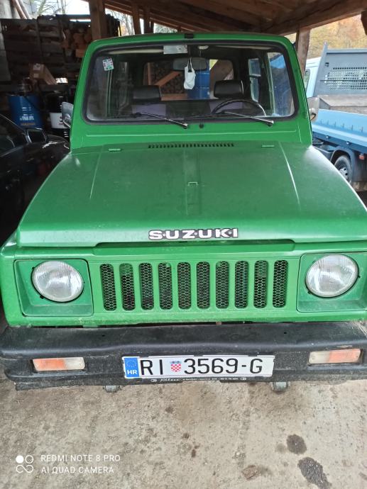 Suzuki Samurai zatvoreni