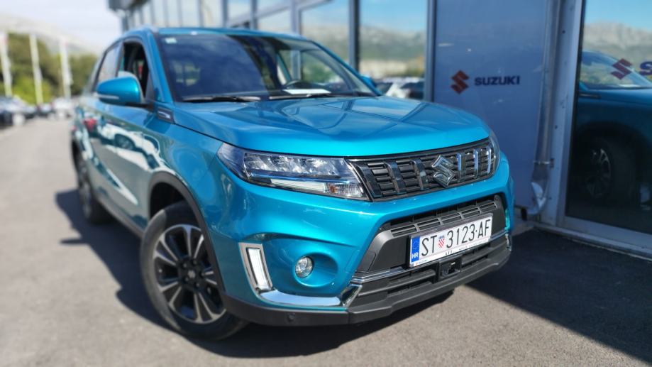 Suzuki Vitara 1,4 Hybrid full oprema 2023.