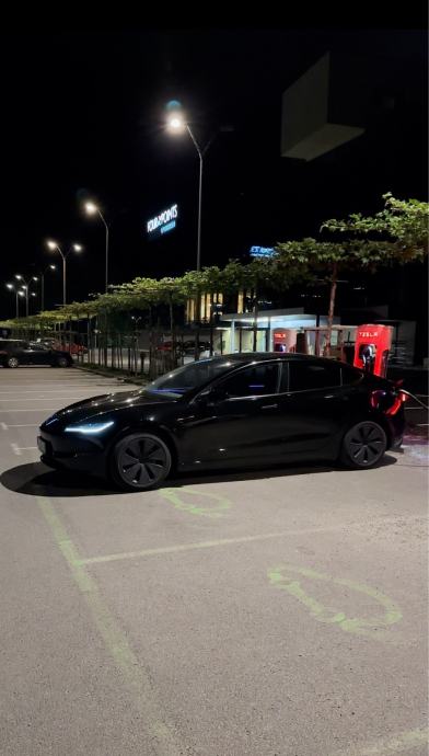 Tesla Model 3 Highland