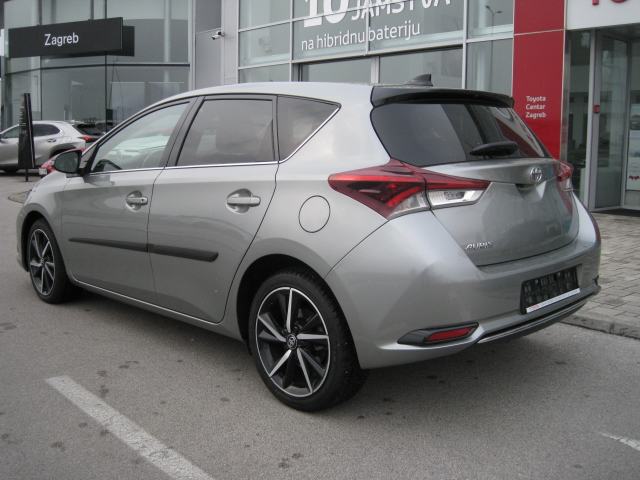 Auris 2021 toyota