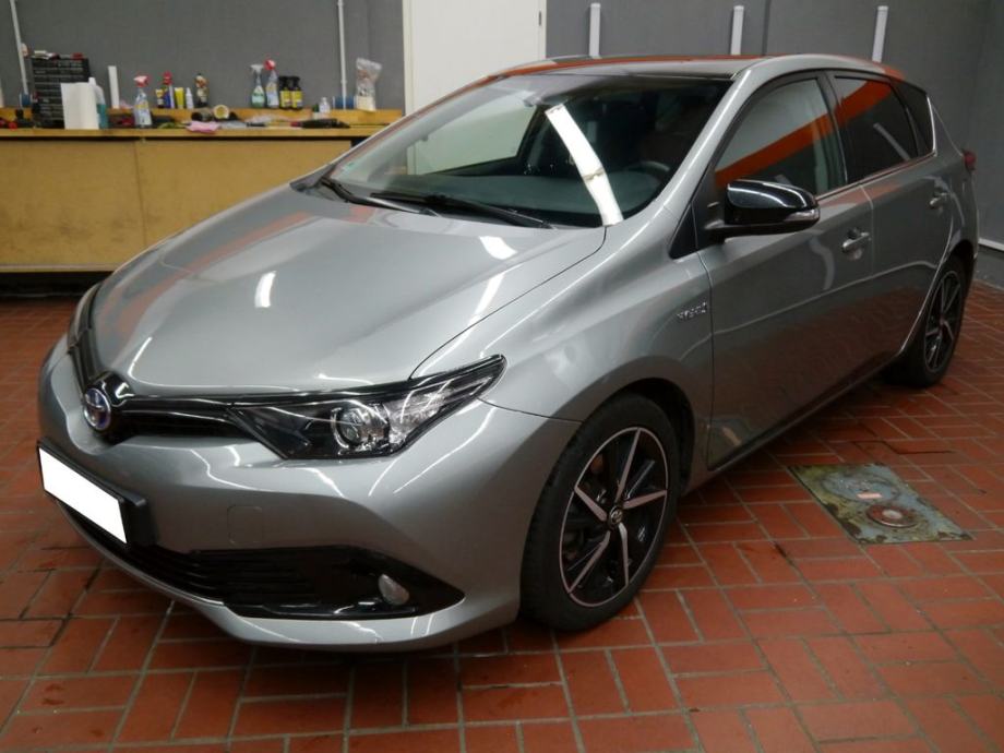 Toyota Auris 1,8 HIBRID STYLE