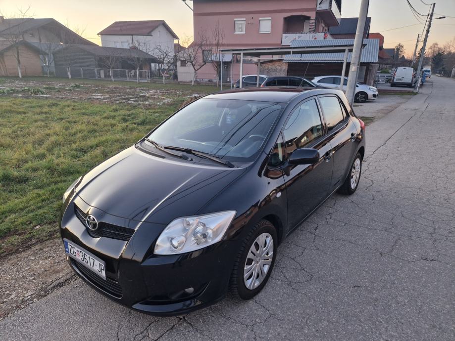 Toyota Auris 2,0 D4-D Aut.Klima,Servisirana,1vlasnik,Garazirana