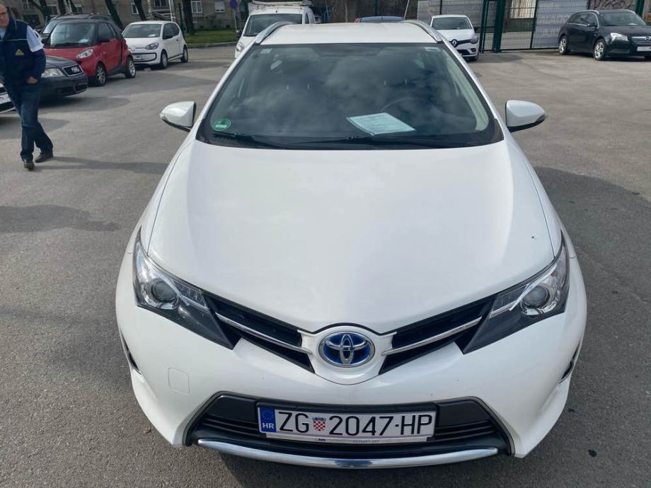 toyota auris karavan ts 18 vvti  reg do 032021 2014