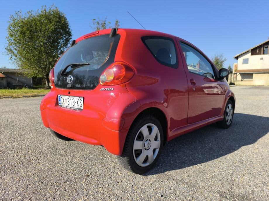 Toyota Aygo 1.0 VVT-i (reg. godinu dana)