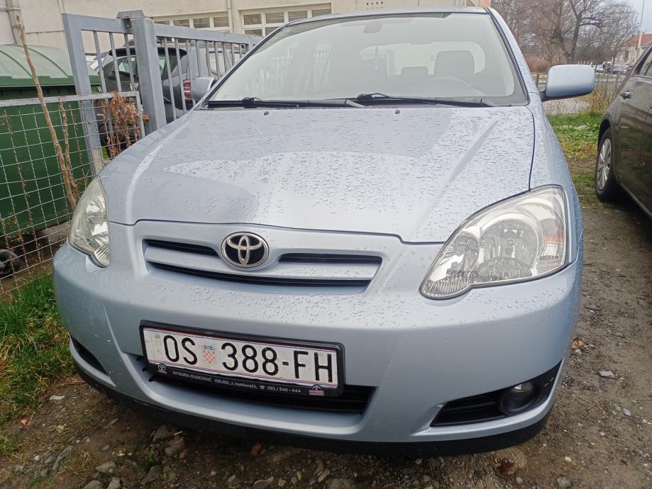 Toyota Corolla D-4D, 2004 god.