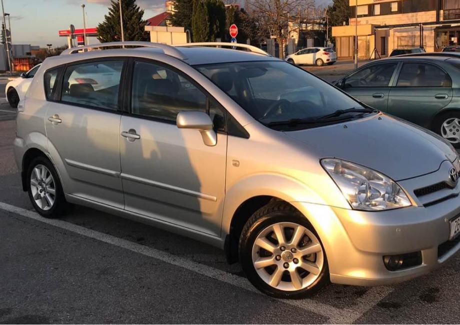 Toyota corolla verso 2006