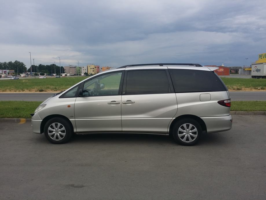 Toyota previa 2017