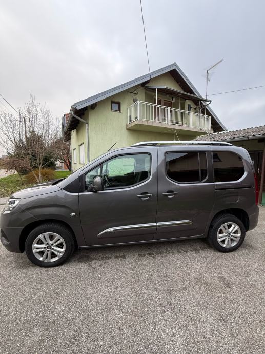 Toyota Proace City Verso Fanily 1 5 D 4D 2021 God