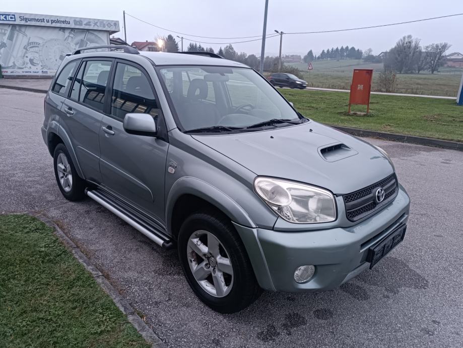 Toyota RAV4 2,0 D-4D 2. Vlasnik nije uvoz, odlićno stanje