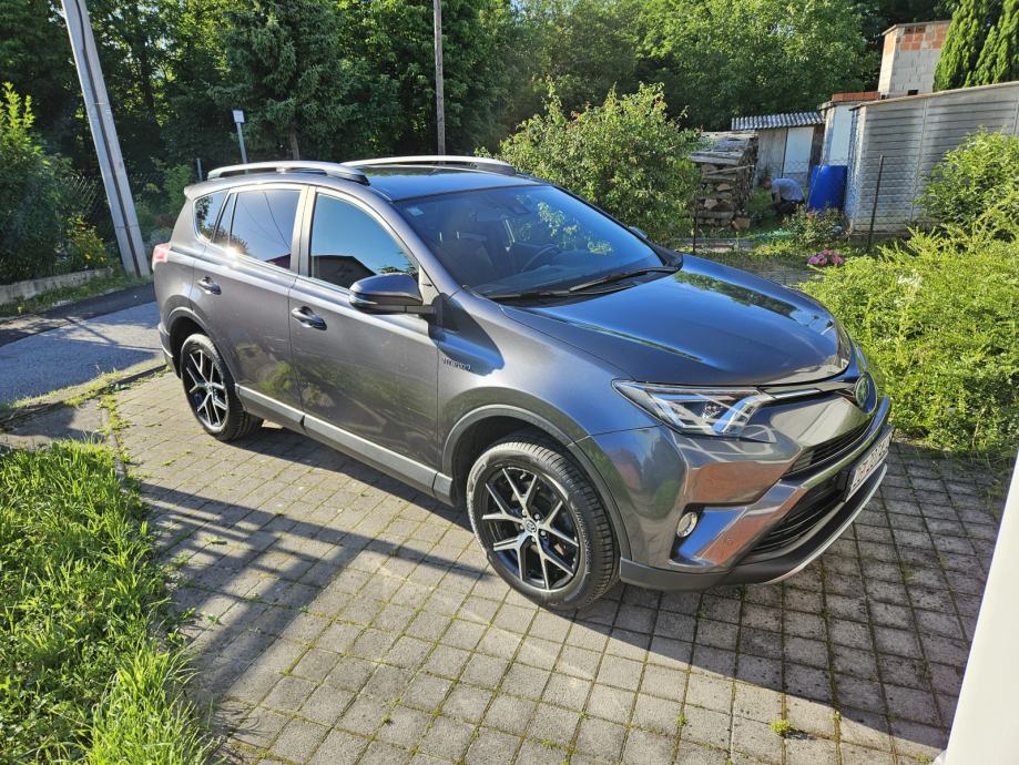 Toyota RAV4 2,5