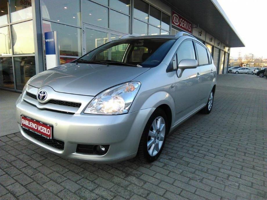 Toyota verso 2007 год