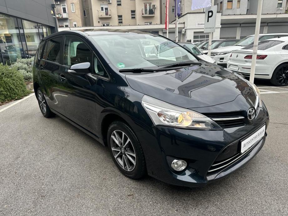 Toyota Verso Verso 1,6 D-4D  SkyView Edition *Panorama*Alu*Navi*Kamera