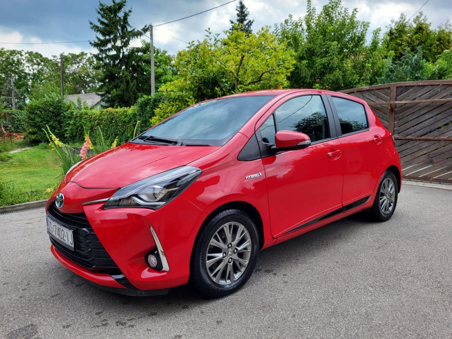 Toyota Yaris Hybrid 1,5 VVT-i