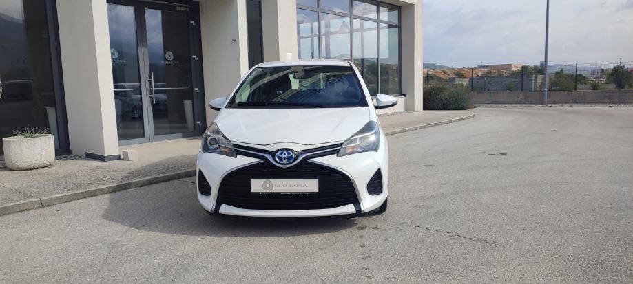 Toyota Yaris Hybrid 1,5 VVT-i