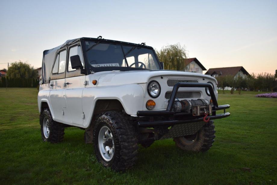 UAZ 469 B 2.4D