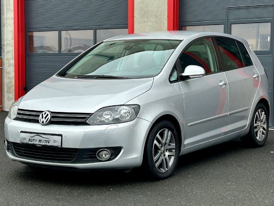 VOLKSWAGEN GOLF PLUS 1.6 TDI - *BOGATA OPREMA-REG.02/2025-TOP STANJE*