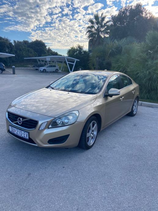 Volvo S60 D5