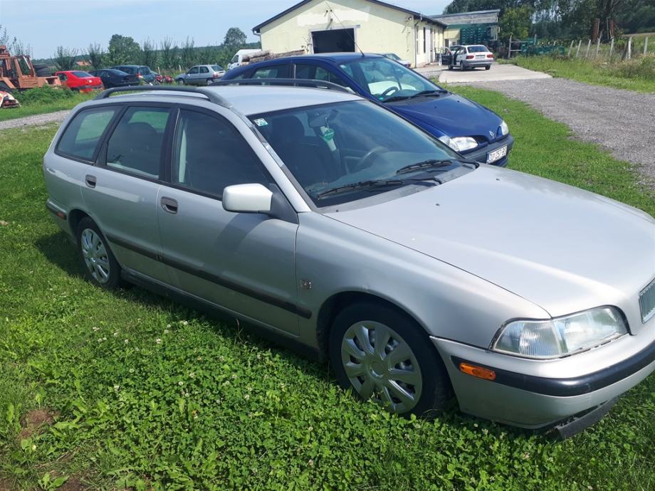 Volvo v40 1996 универсал