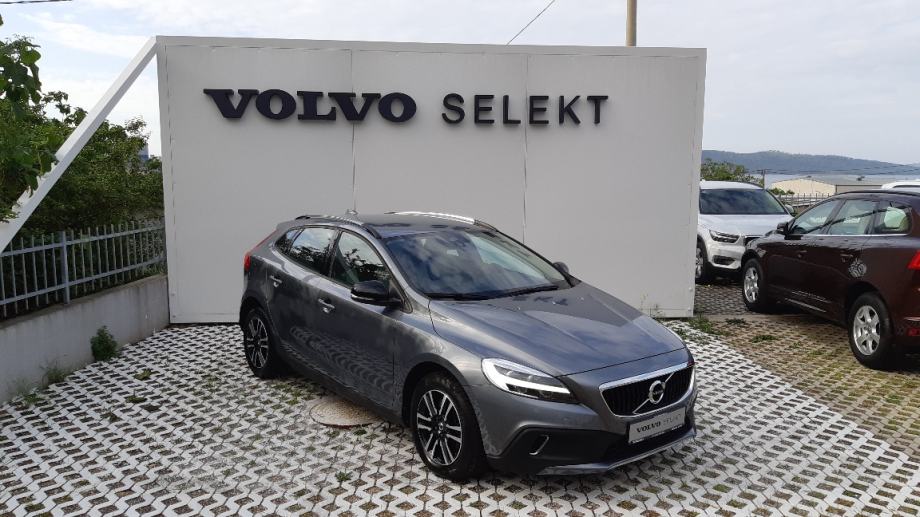 Volvo V40 D2 Cross Country, 2017 god.