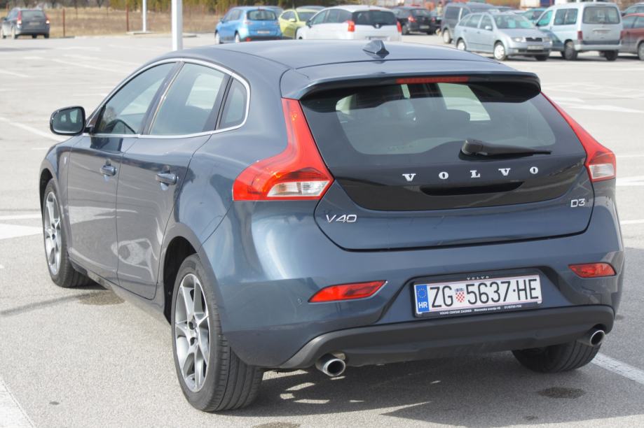 Volvo v40 d3