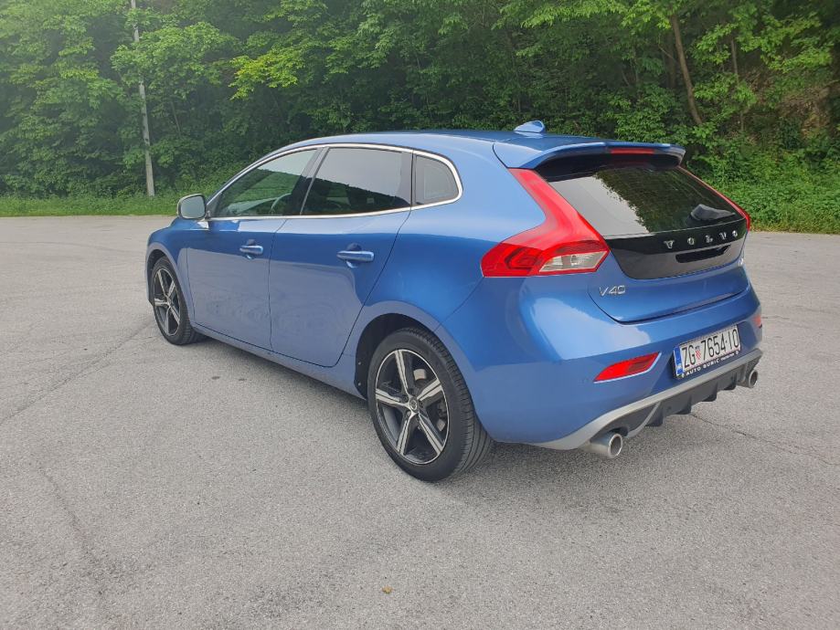 volvo-v40-d4-r-design-volvo-on-call-webasto-harmann-kardon-led-ko-a