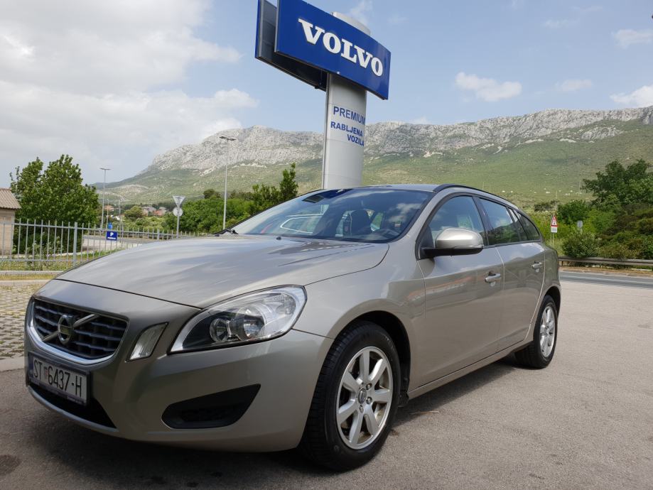 Volvo V60 D2