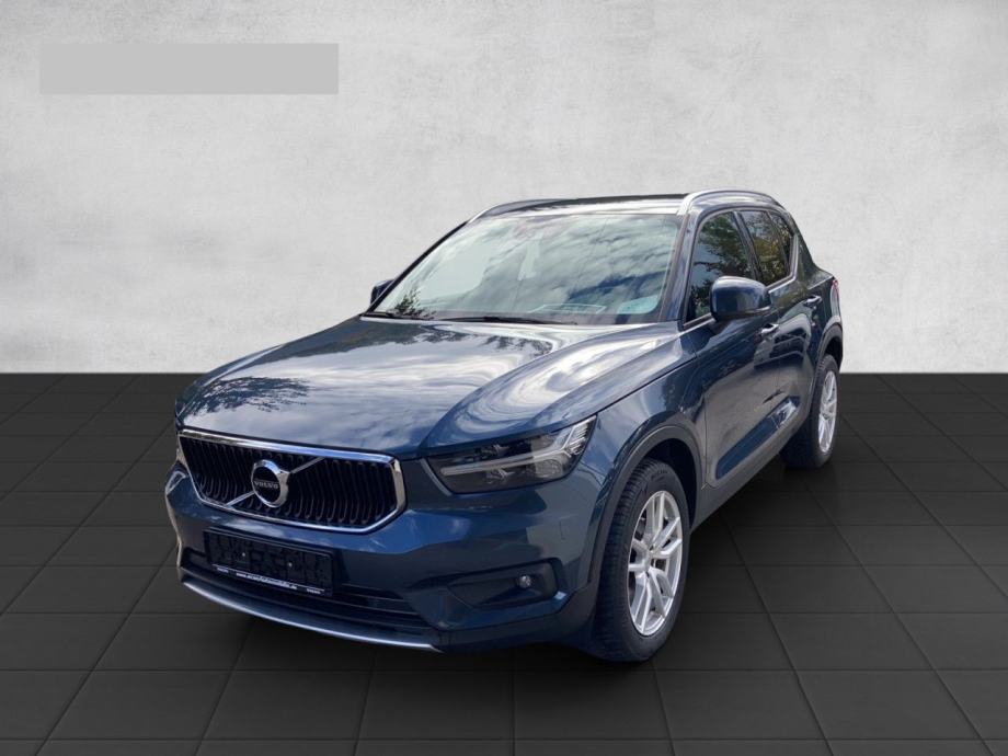 Volvo XC40 *40 god.svojim kamionima uvozimo po narudžbi*