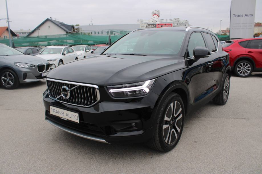 Volvo XC40 T4 Plug-in Hybrid AUTOMATIK *VIRTUAL, PANORAMA, LED, KAMERA