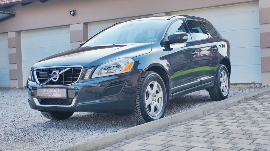 Volvo XC60 FWD D4 120KW, *158000km*