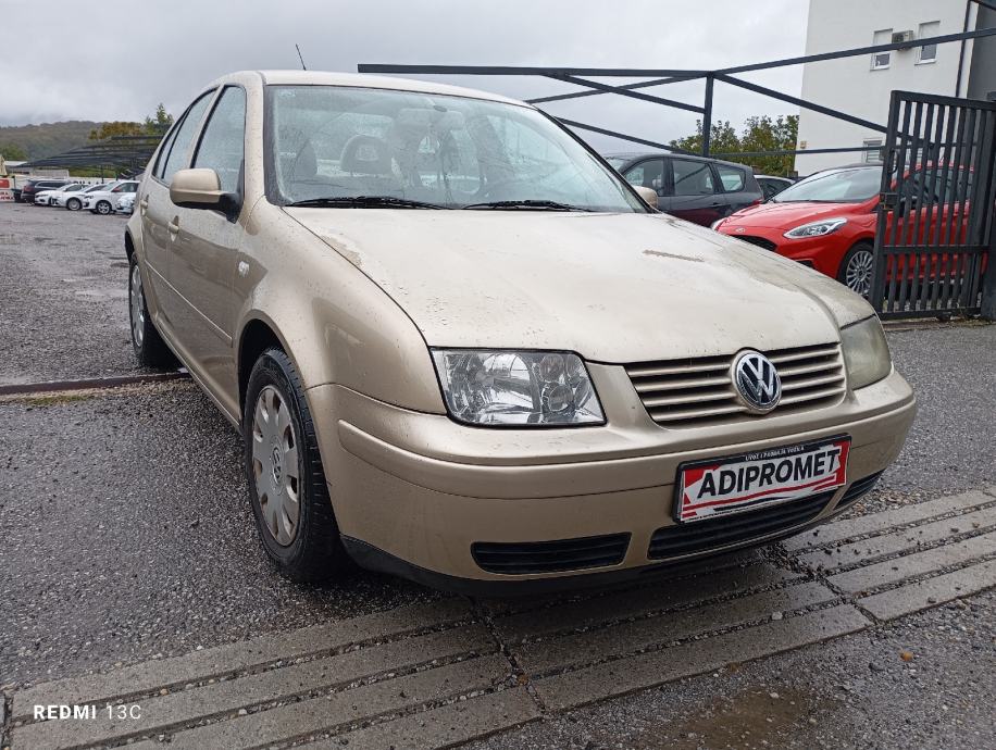 VW Bora 1,6  // REG DO 6/2025 // KLIMA // BEZ ZAMJENA //