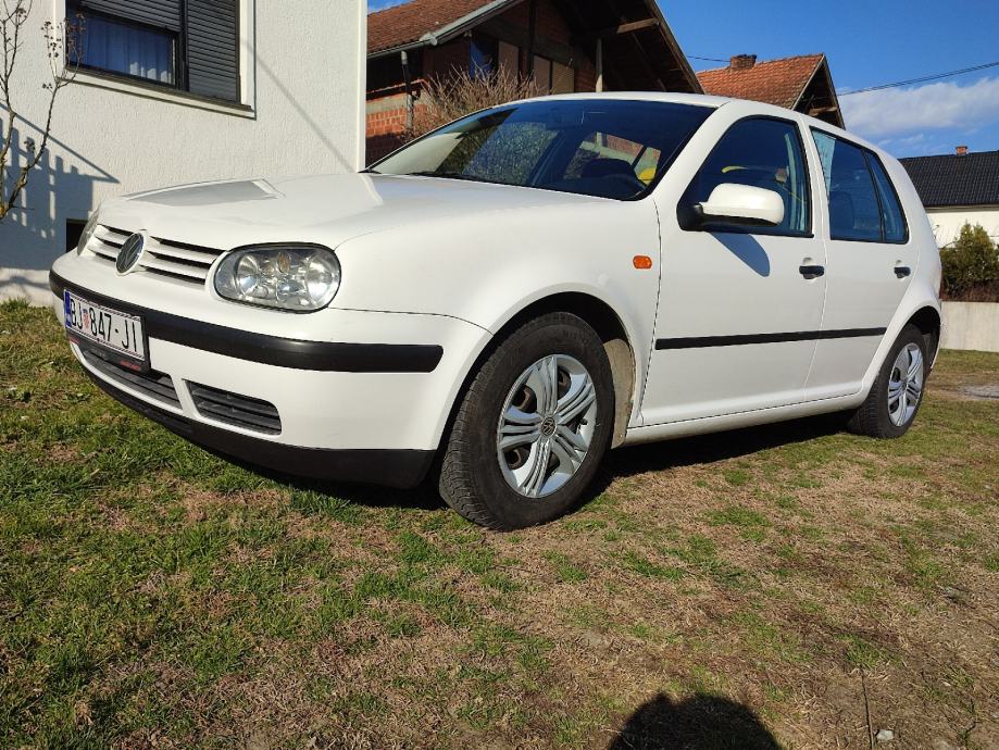 VW Golf 4 1,6 SR BENZINAC