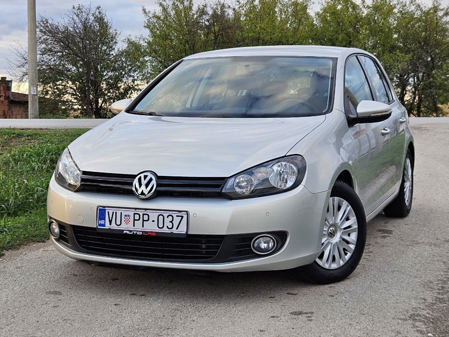 VW Golf 6 1,6 TDI * NAVI * MF VOLAN * TEMPOMAT *