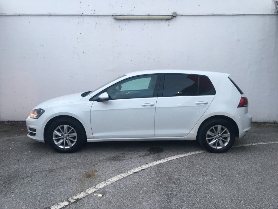 VW Golf 7 1,2 TSI BMT, servisna knjiga, prvi lak, top stanje