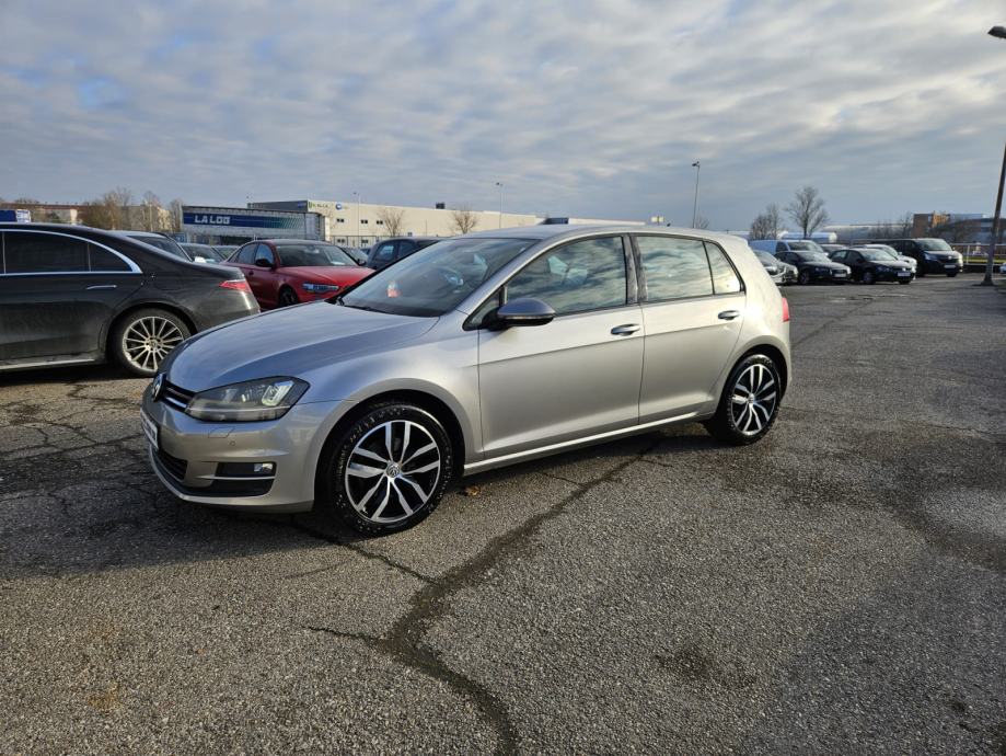 VW Golf 7 2,0 TDI BMT COMFORTLINE,NAVIGACIJA,BI-XENON,AUT.KLIMA,MFV..