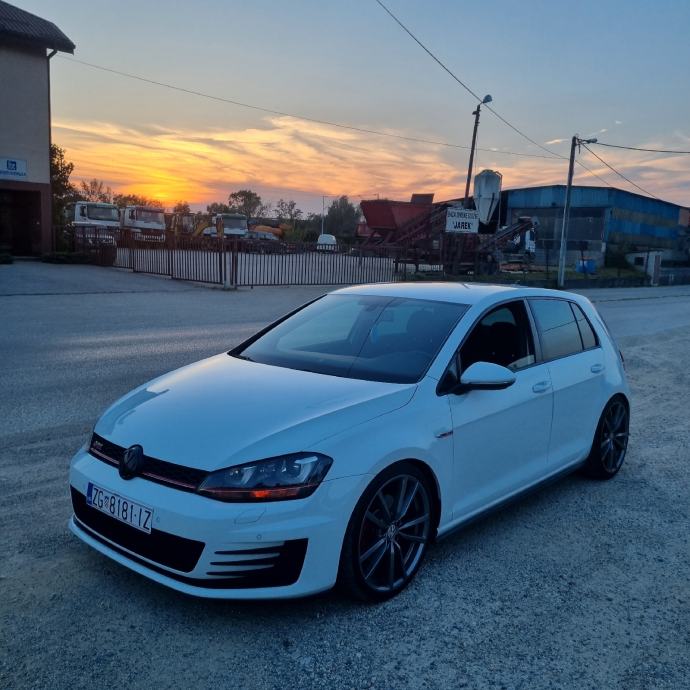 VW Golf 7 2.0 TSI