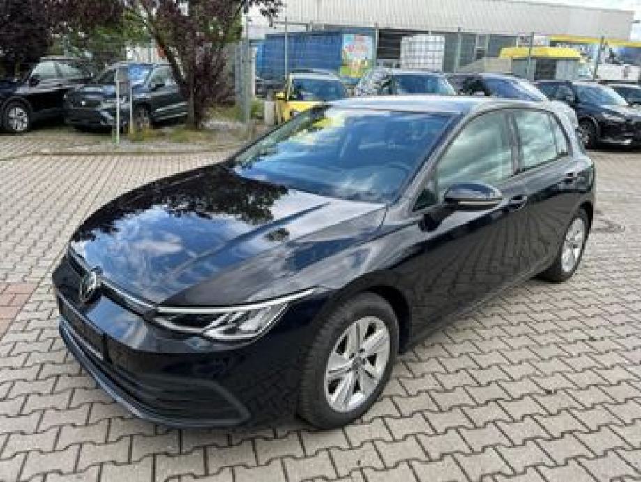 VW Golf 8 2,0 TDI dsg life,klimatr,alu navi,led,