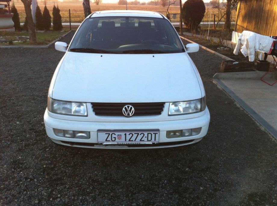 Эмблема passat gl