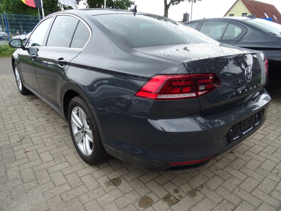 VW Passat 2,0 TDI DSG 190KS ACC KAMERA REDIZAJN 2019 1.VL. COMFORTLINE