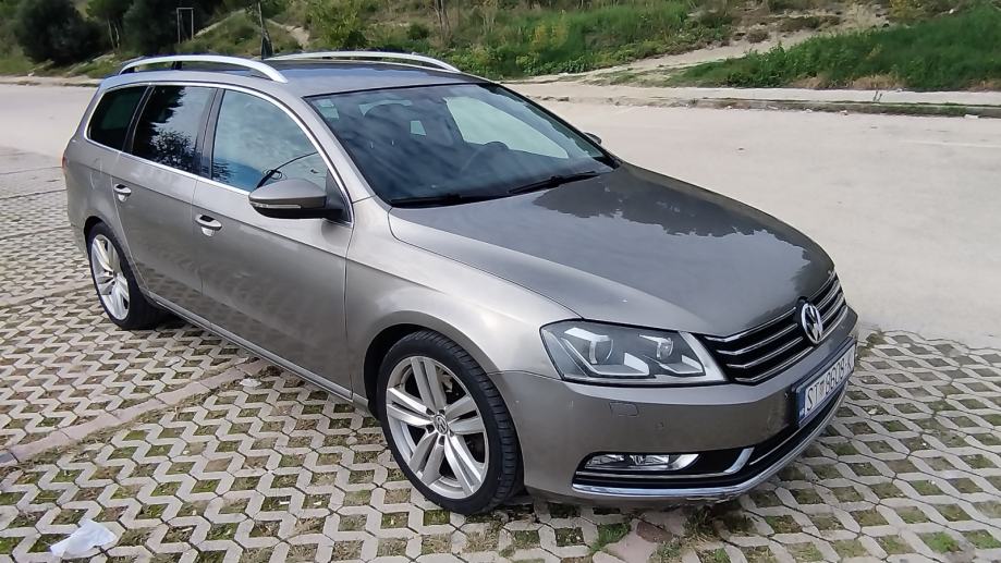 VW Passat Variant 2,0 TDI, Highline oprema, HR vozilo, Alcantra, koža