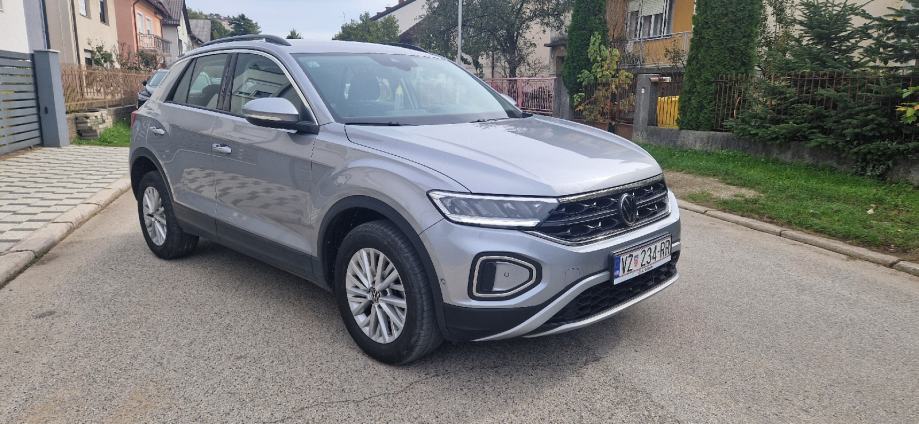 VW T-Roc 1,0 TSI prvi vlasnik u pdv-u tvornicka garancija