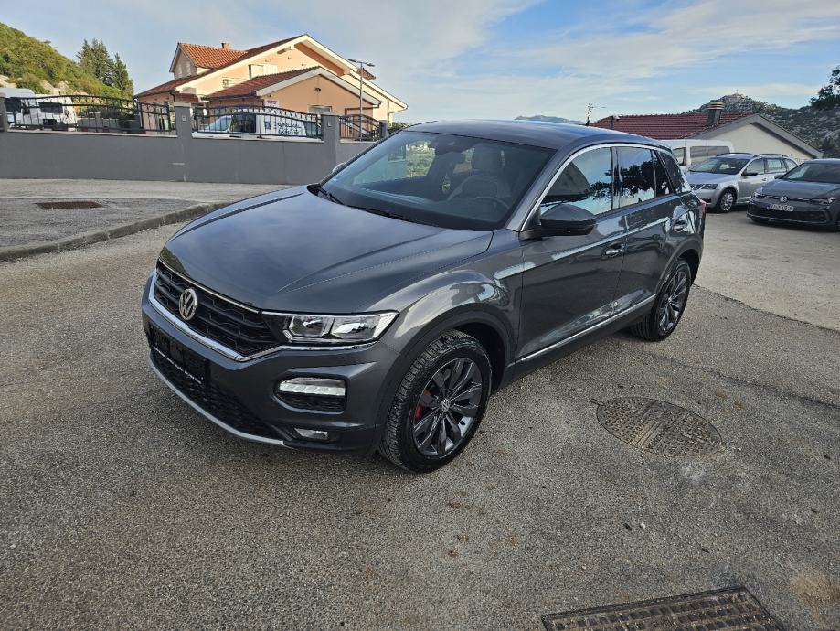 VW T-Roc 2,0 TDI ** DSG ** SPORT PAKET ** JAMSTVO !!