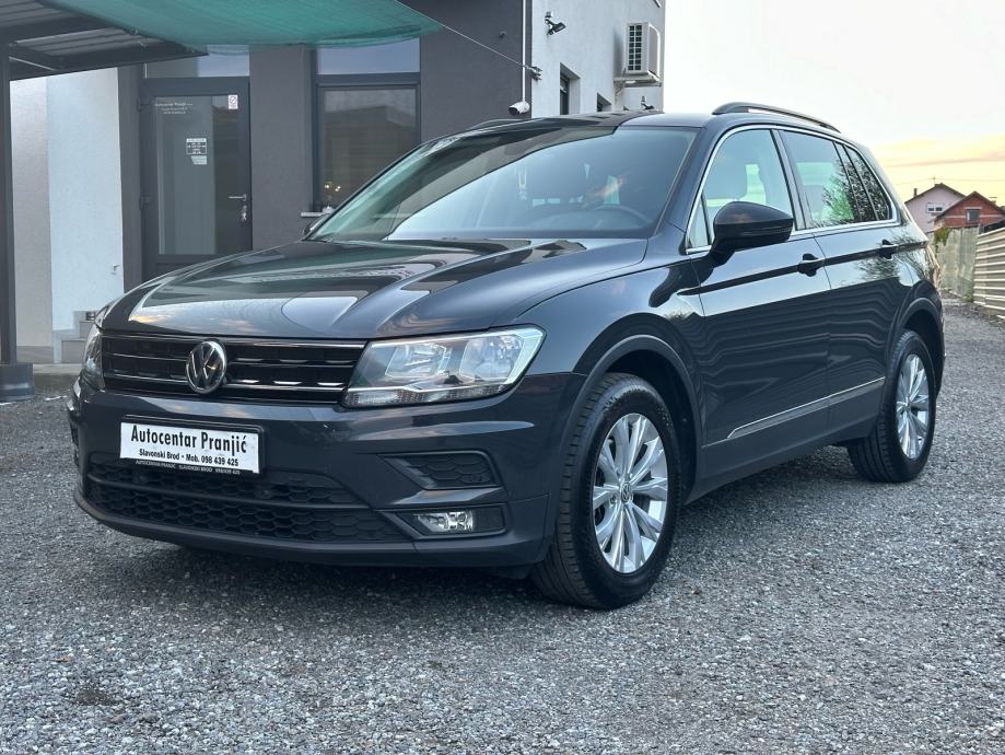 VW Tiguan 2,0 TDI 110kw navigacija 149800km  car-pass servisna