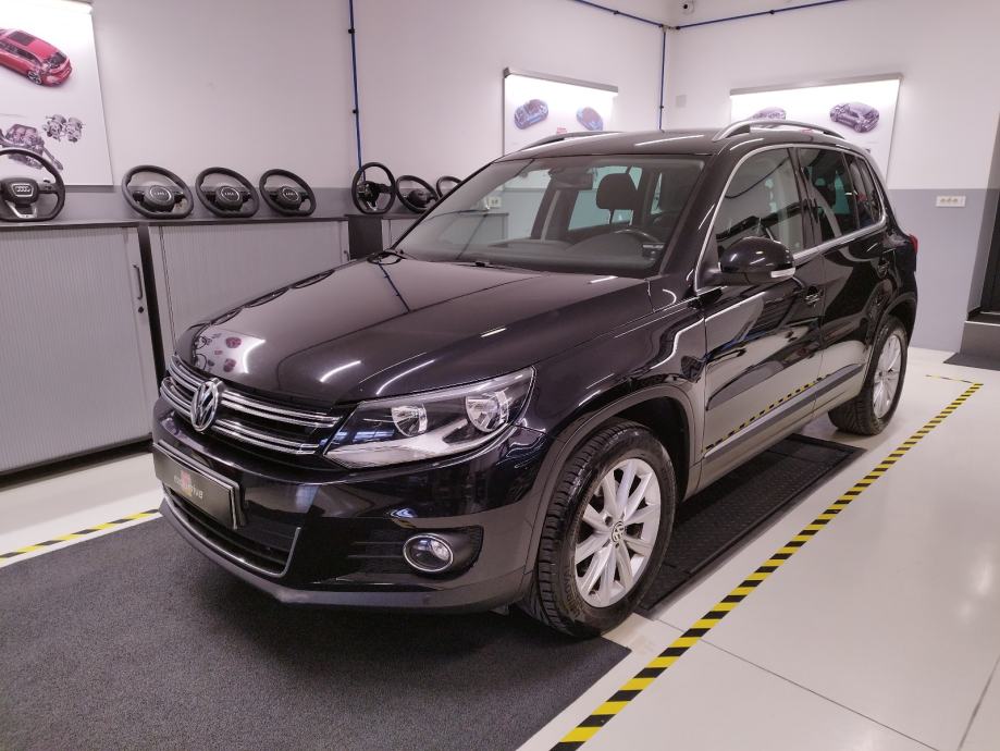 VW Tiguan 2,0 TDI 4motion DSG *** Sport & Style ***