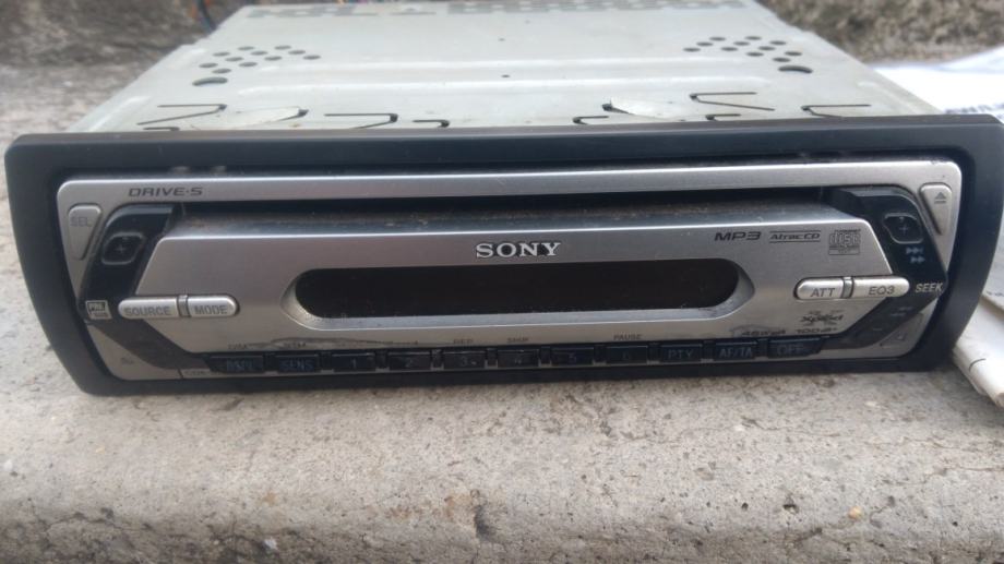 AUTO RADIO CD MP3 " SONY " ODLIČAN