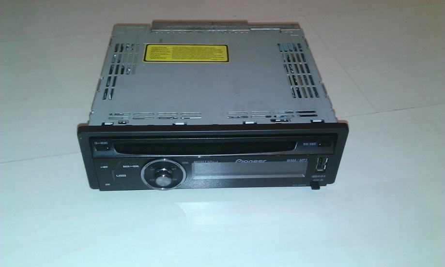 Auto radio Pioneer DEH-4000UB, mp3, CD, USB, FM