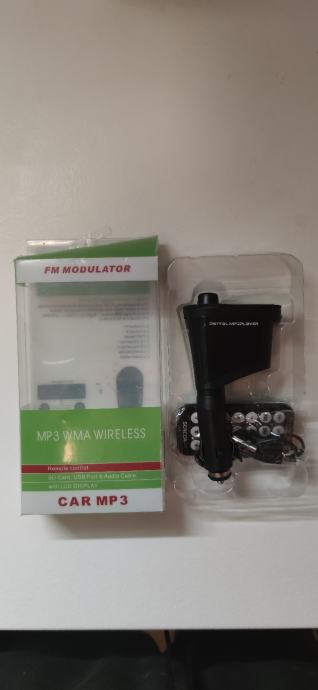 Car mp3 wma wireless FM modulator sa displayem