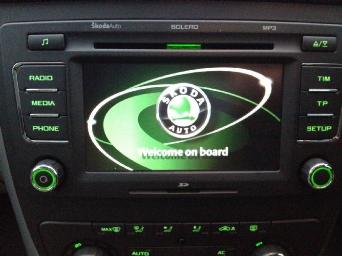 Skoda auto bolero как подключить bluetooth